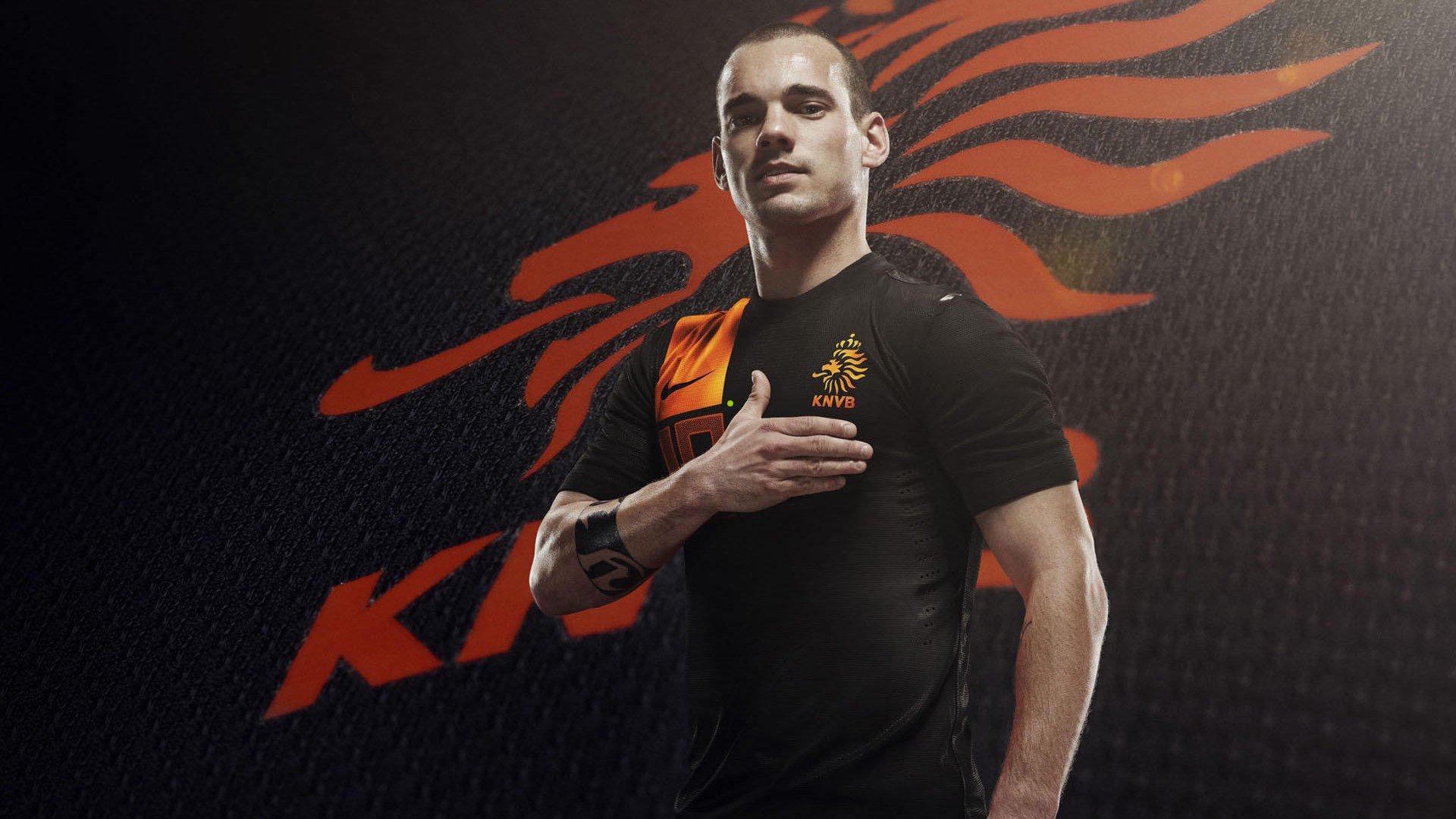 亚冠赛场申花力克珀斯光荣,彭欣力传射建功于汉超锁定胜局