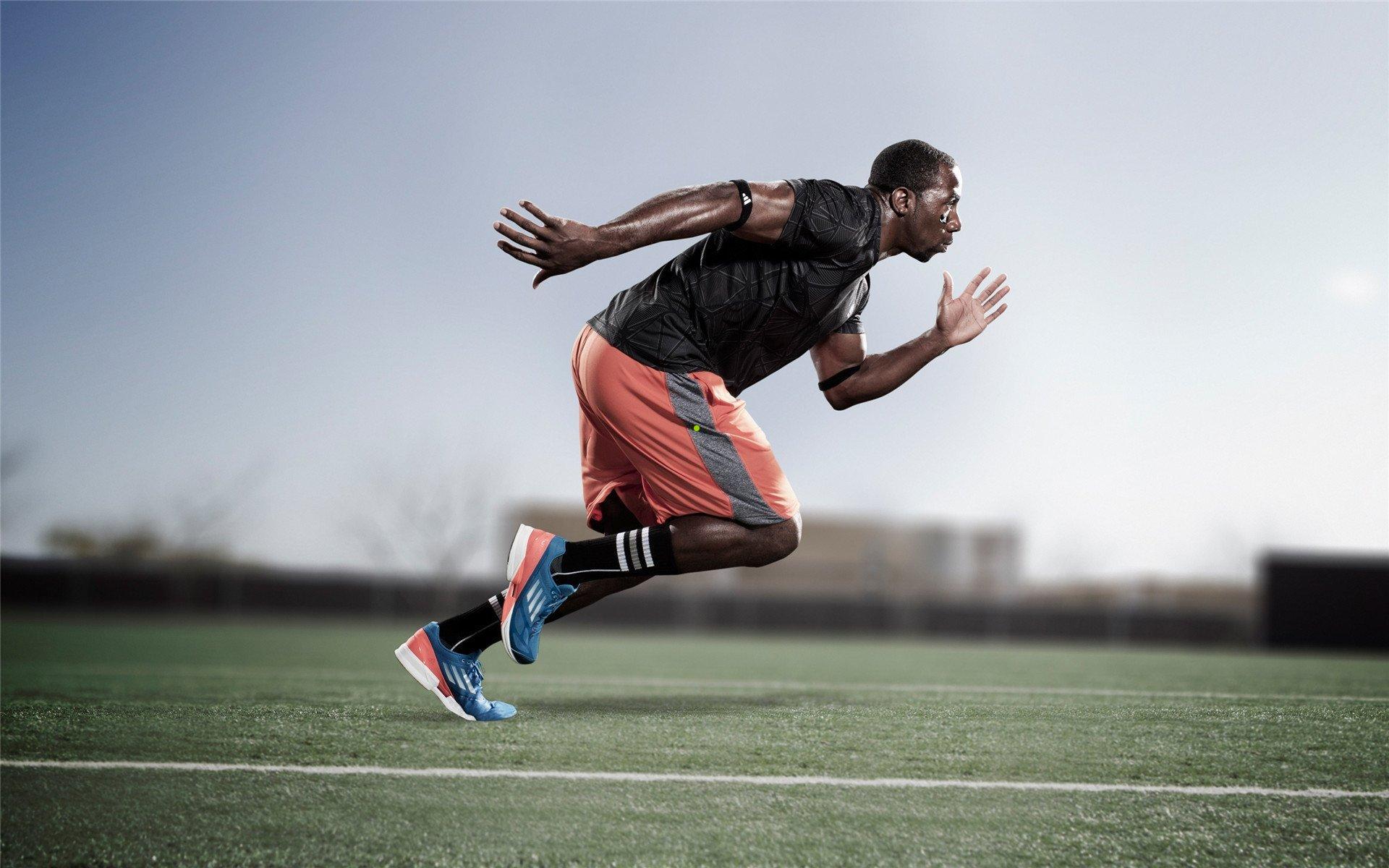 群星璀璨，锋芒毕露，德转权威评选年度最佳前锋，四大巨星书写时代篇章